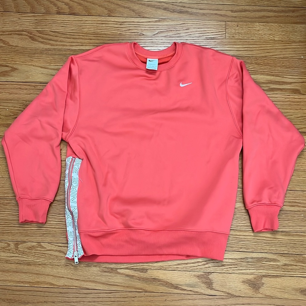 Nike women’s sweatshirt